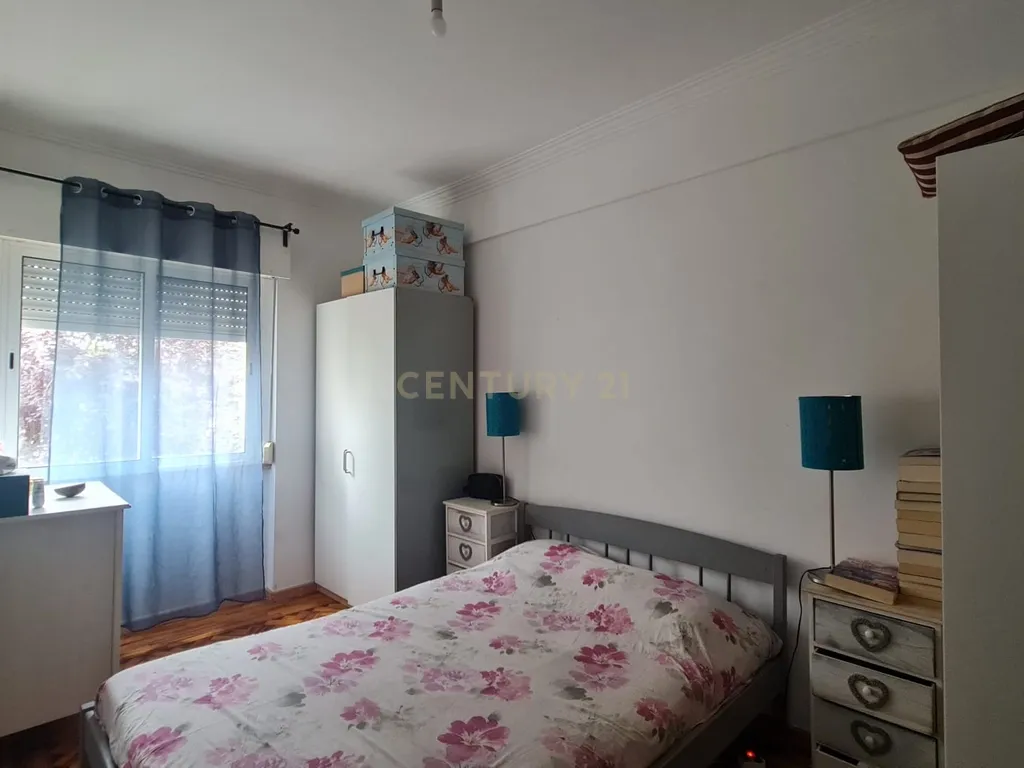 Apartamento T3 com 82m² na Amadora – Excelente Estado e Localização Privilegiada - Image 10