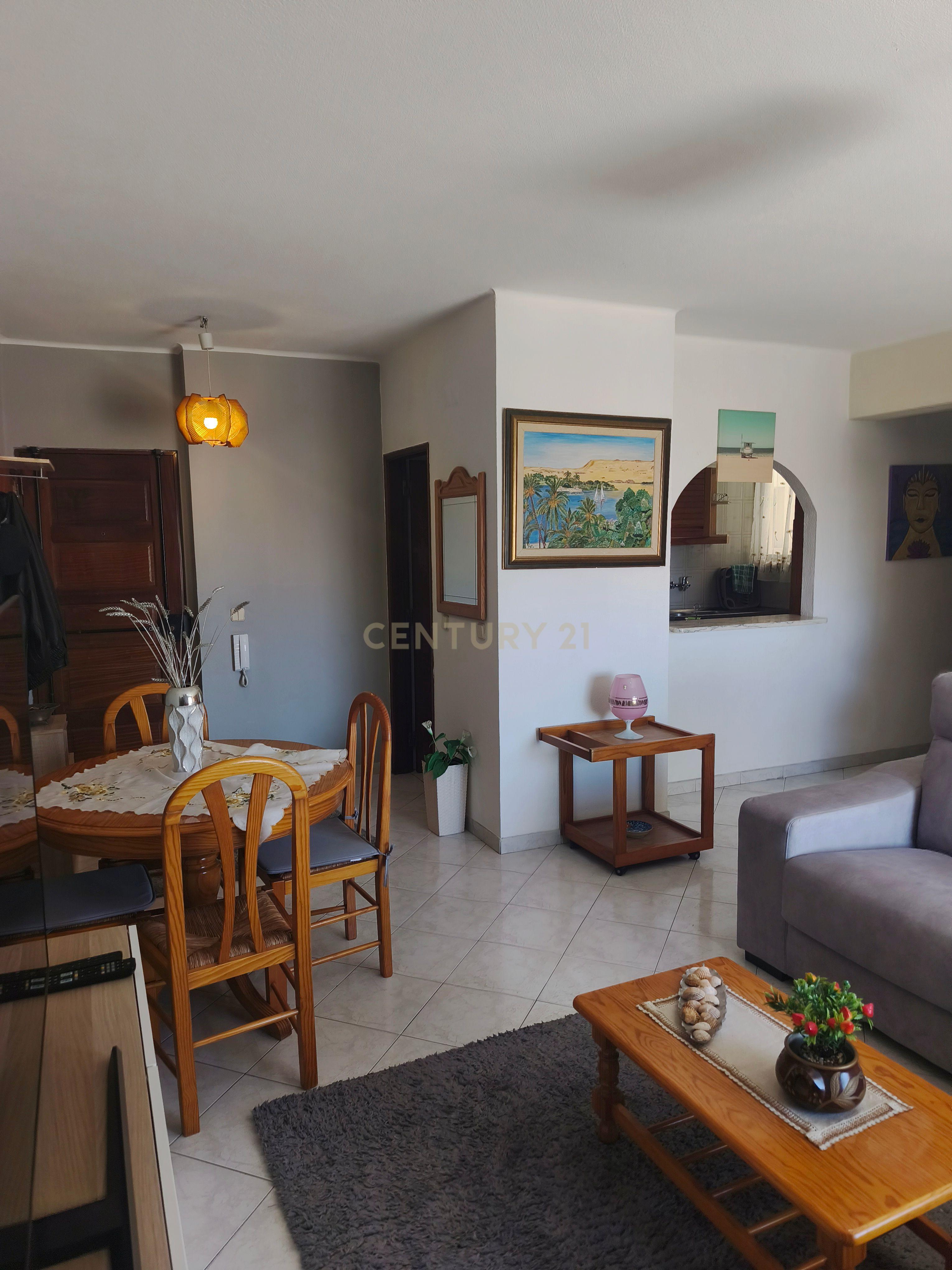 Fotografia 6 de Apartamento TI com garagem  em Quarteira para Arrendamento