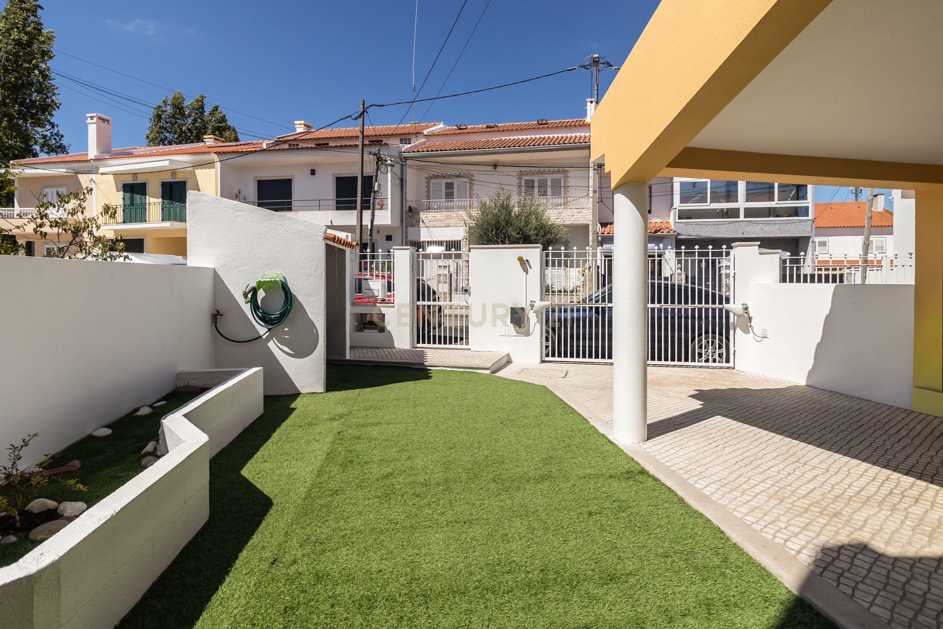 Fotografia 5 de Moradia T3 com Piscina e Excelentes Áreas nos Foros de Amora