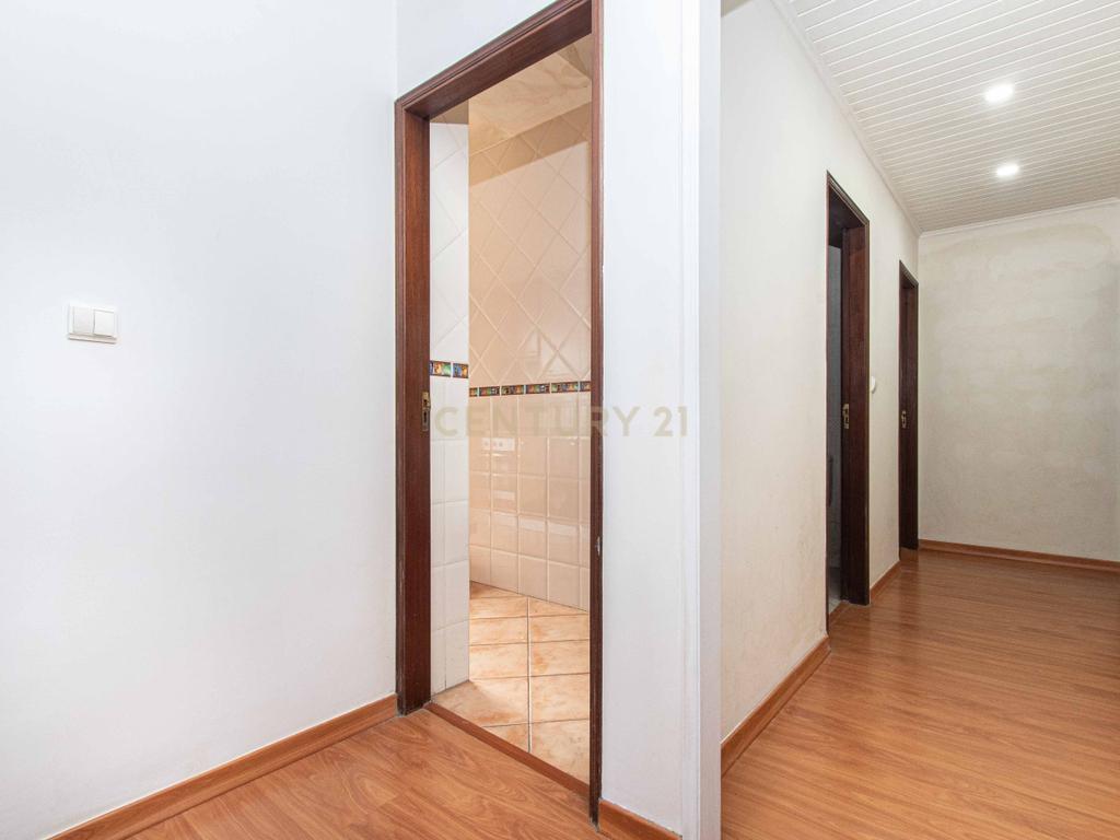 Apartamento T2 | Barreiro | Avenida Alfredo da Silva - Image 16
