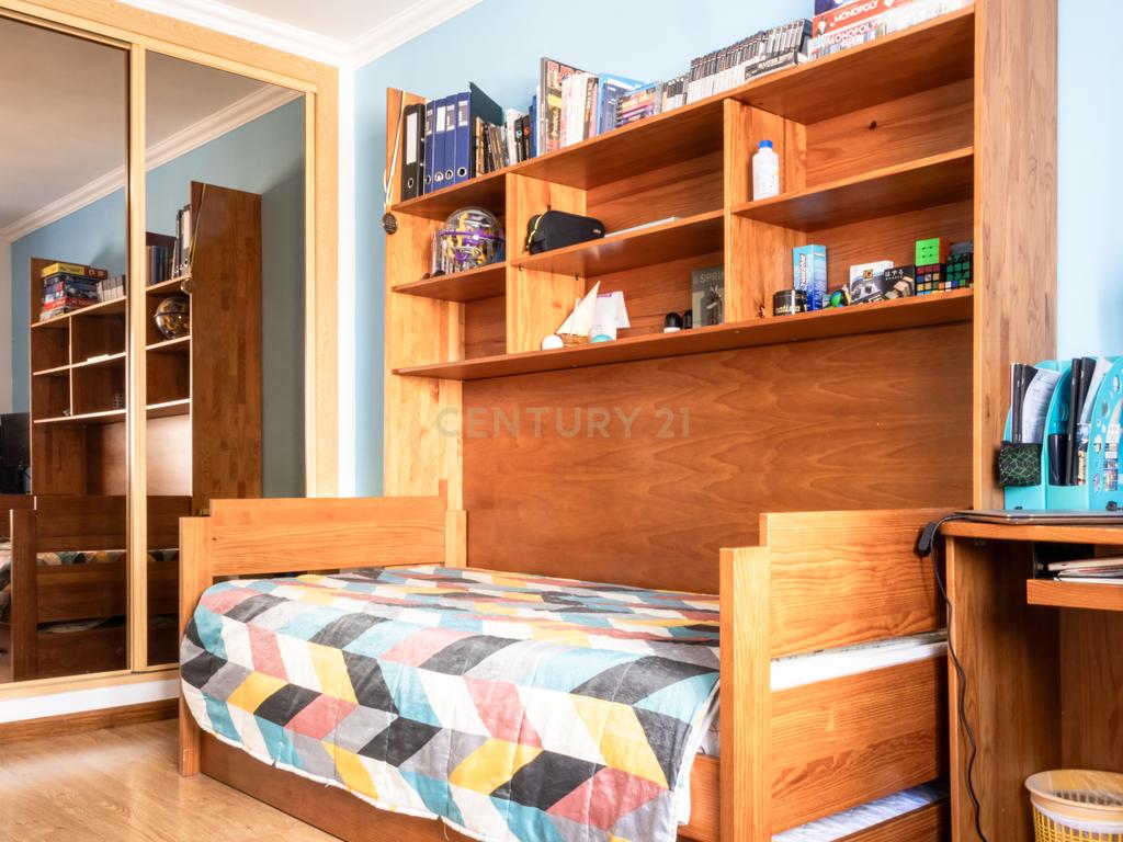 Apartamento T3 com garagem situado numa zona residencial de Lagos, Portugal - Image 18