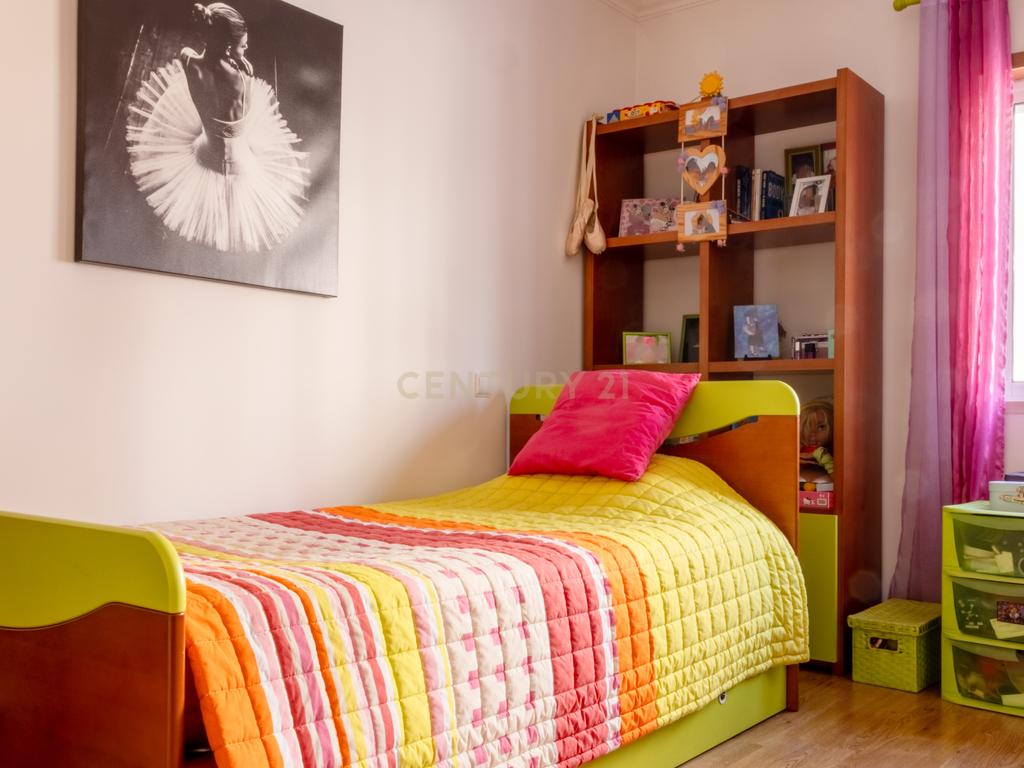 Apartamento T3 com garagem situado numa zona residencial de Lagos, Portugal - Image 22