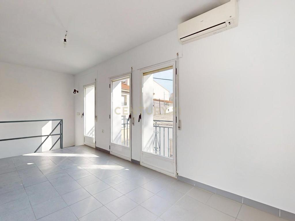 undefined - Image 32