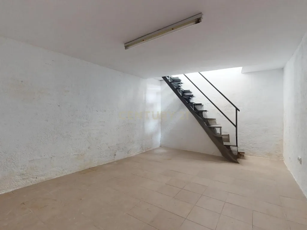 undefined - Image 13