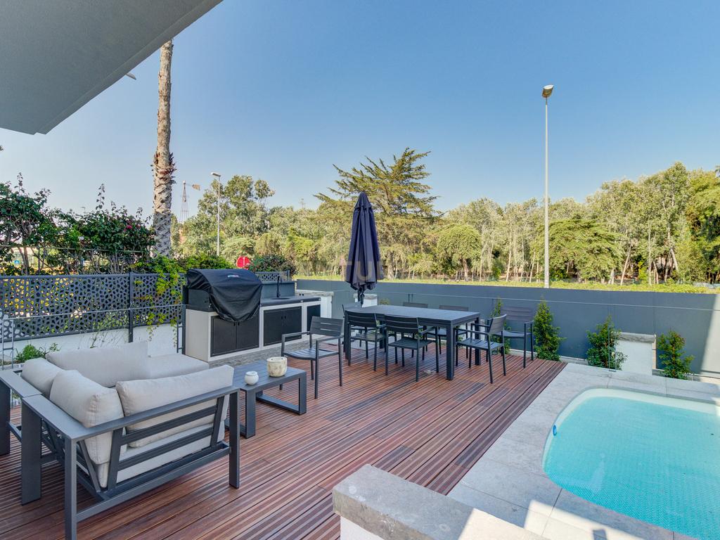 Moradia T4+1 com piscina, terraço e garagem  perto da praia - Image 7