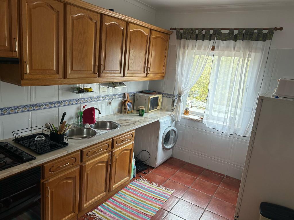 Excelente apartamento T2 para  arrendamento  - Image 7