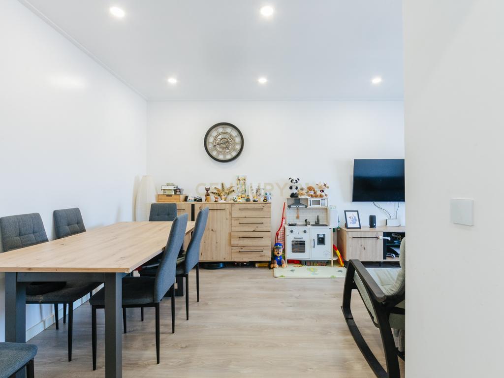 Apartamento T2+1 Renovado em Alhos Vedros - Image 11