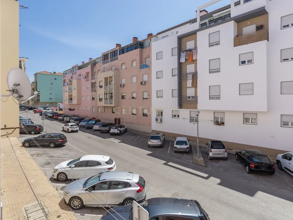 Quinta do Conde/ Cova dos Vidros - Apartamento de 4 assoalhadas inserido num º 1º andar - Image 26