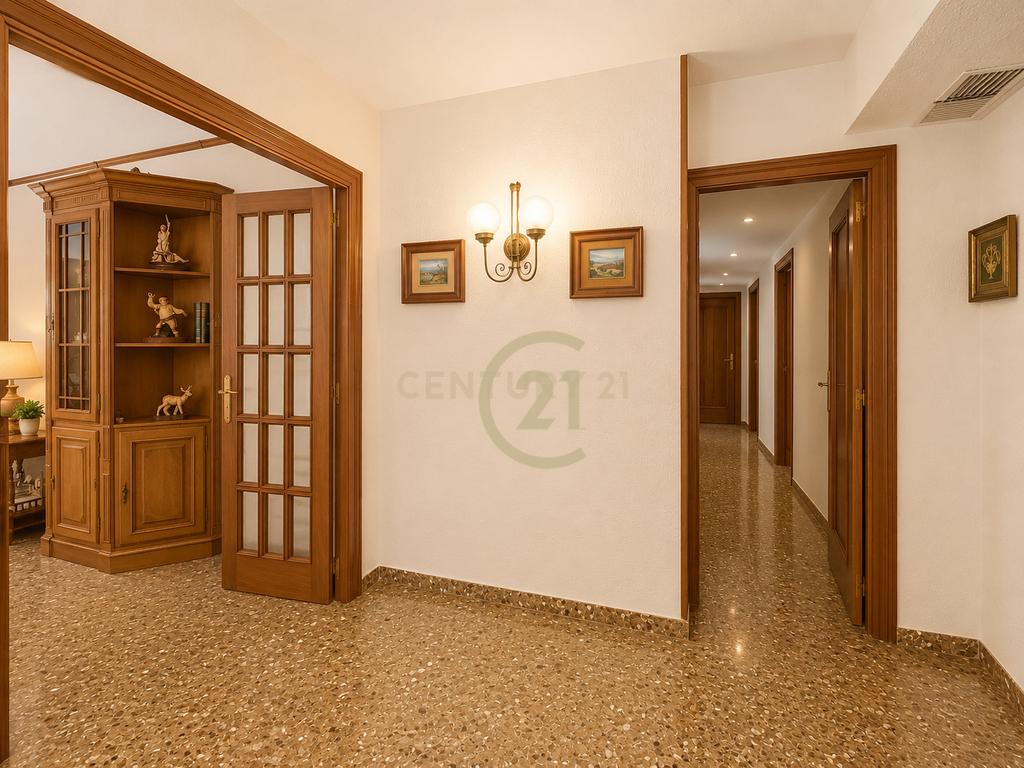 !! Habitação de 265 m² na Avenida Andalucía, Málaga !! - Image 18