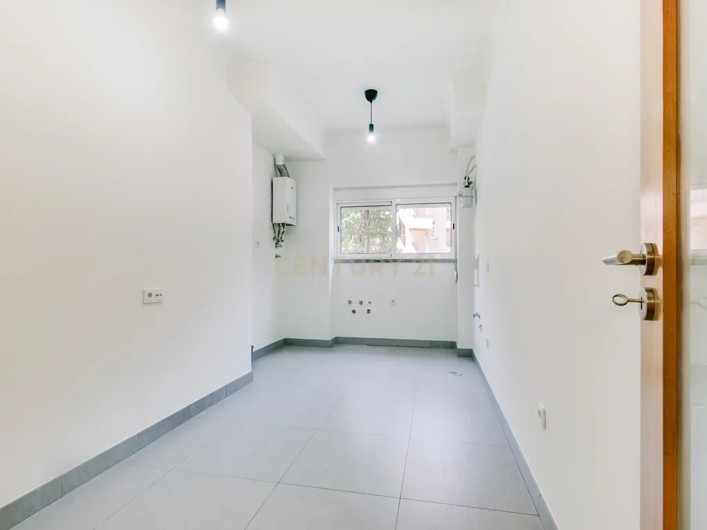 Apartamento T3 | 125 m² | Praça Pasteur – Lisboa - Image 18