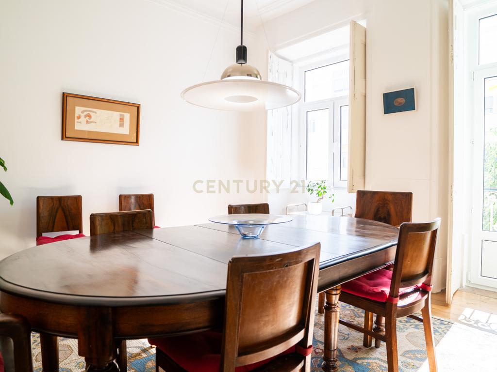 Apartamento T5 em Arroios: mais espaço, mais conforto e mais Família! - Image 23