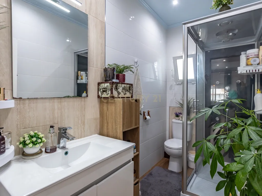 Apartamento Renovado em Vila Franca de Xira, Lisboa - Image 21