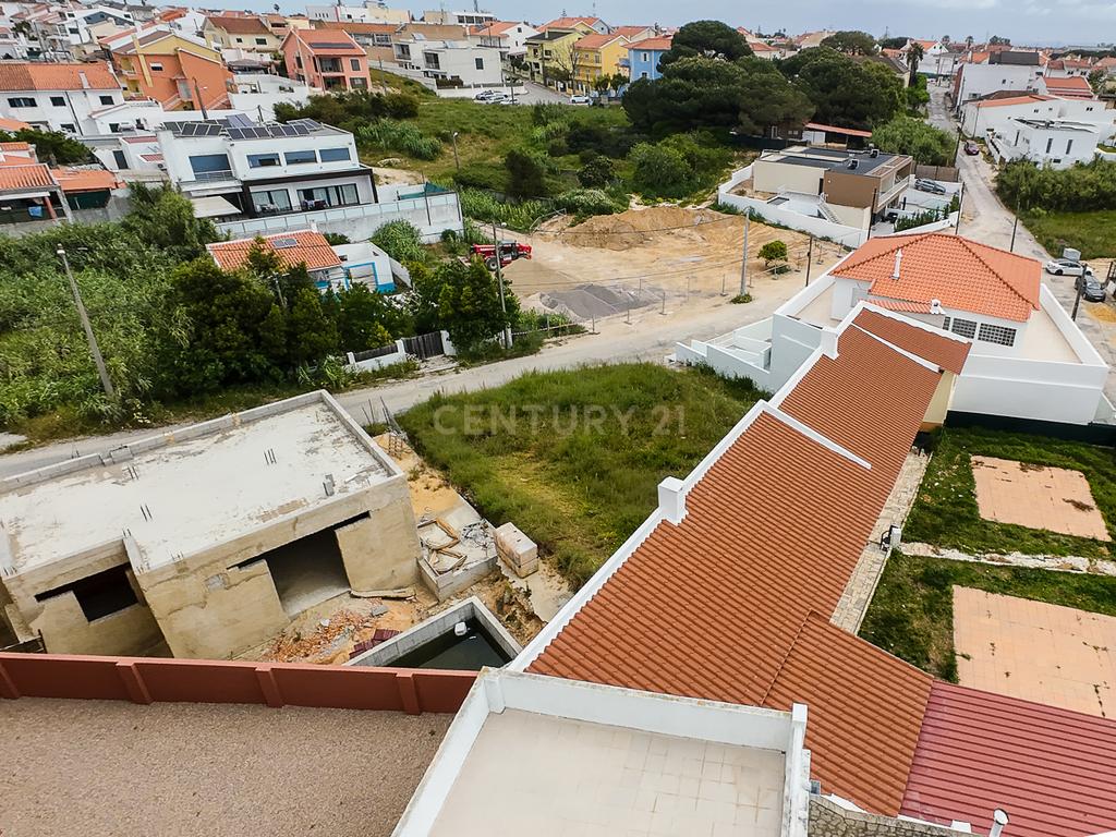 Terreno com projeto aprovado na Charneca de Caparica - Image 16