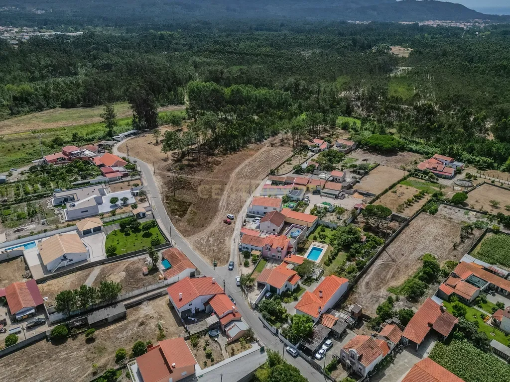 Moradia térrea T3+T0 com piscina, garagem e terreno com 2.257 m², no Ervedal, em Quiaios - Image 74