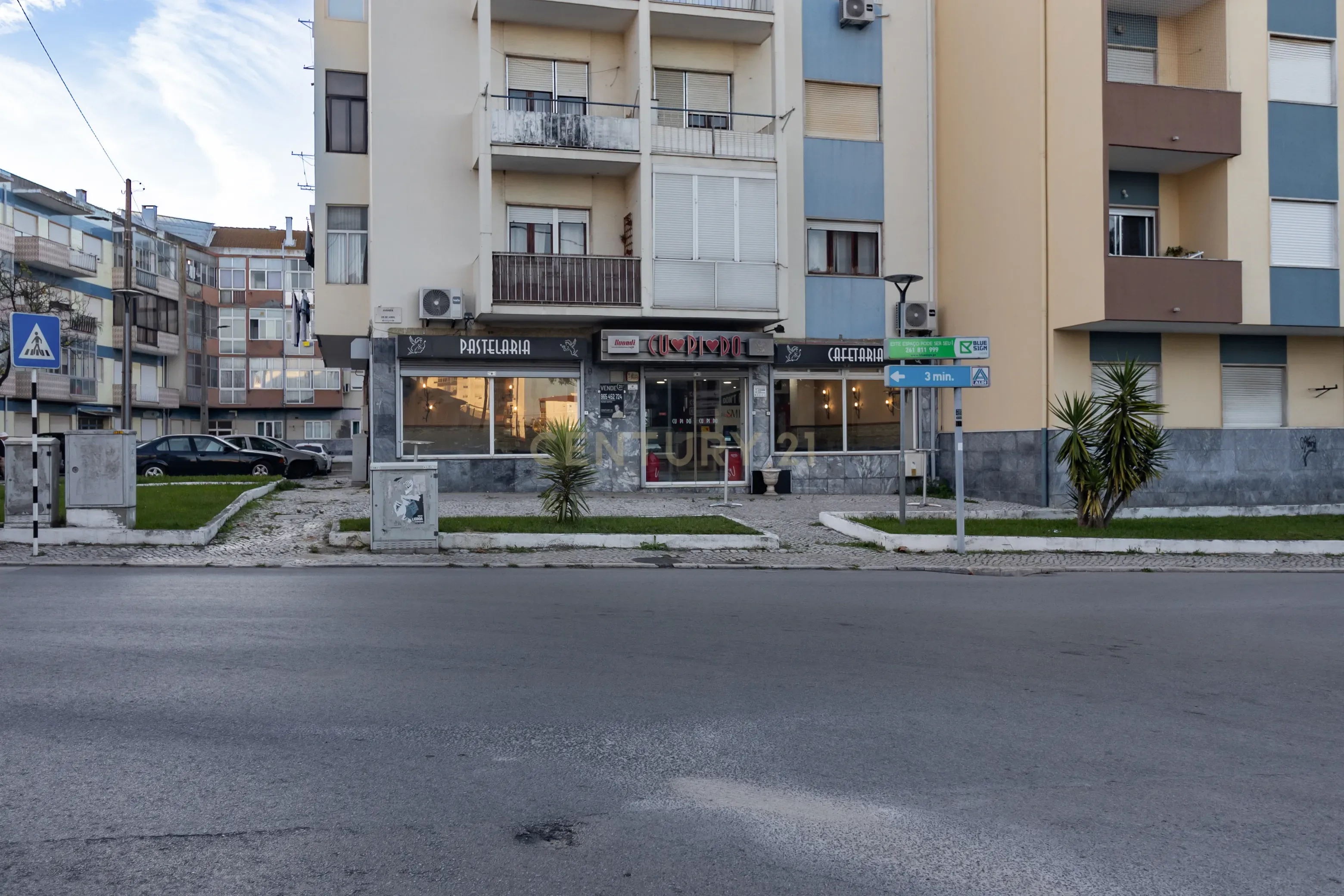 Pastelaria/Snack-bar/ Restaurante Casal do Marco - Image 4