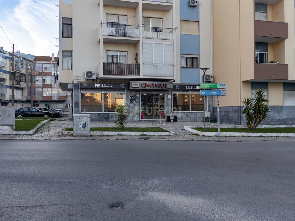Pastelaria/Snack-bar/ Restaurante Casal do Marco - Image 4