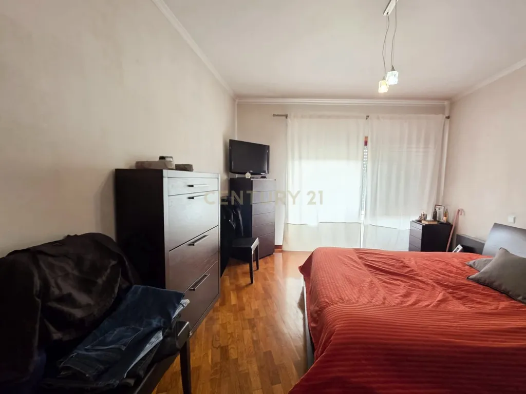 Apartamento T3 no Centro de Paredes – Espaço, Conforto e Localização Privilegiada - Image 18