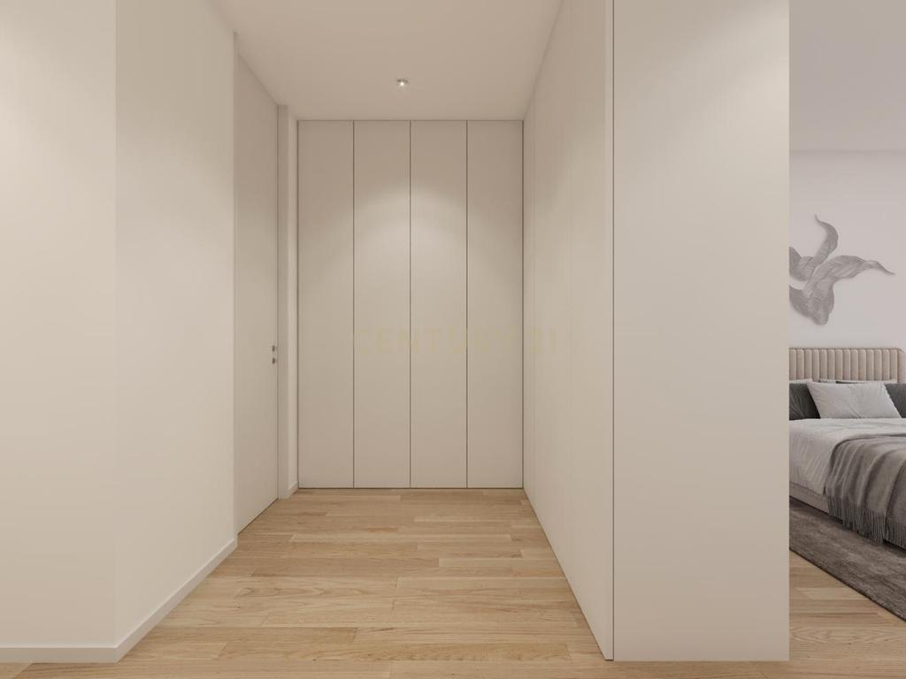 Luxuosa Moradia T3 em Vila Nova de Gaia com Piscina e Jardim - Image 22