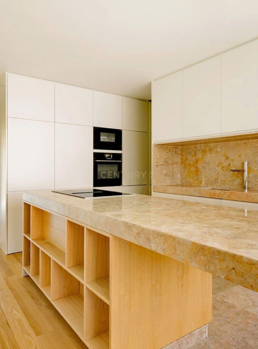 Fotografia 7 de Luxuosa Moradia T4 em Alcântara, Lisboa