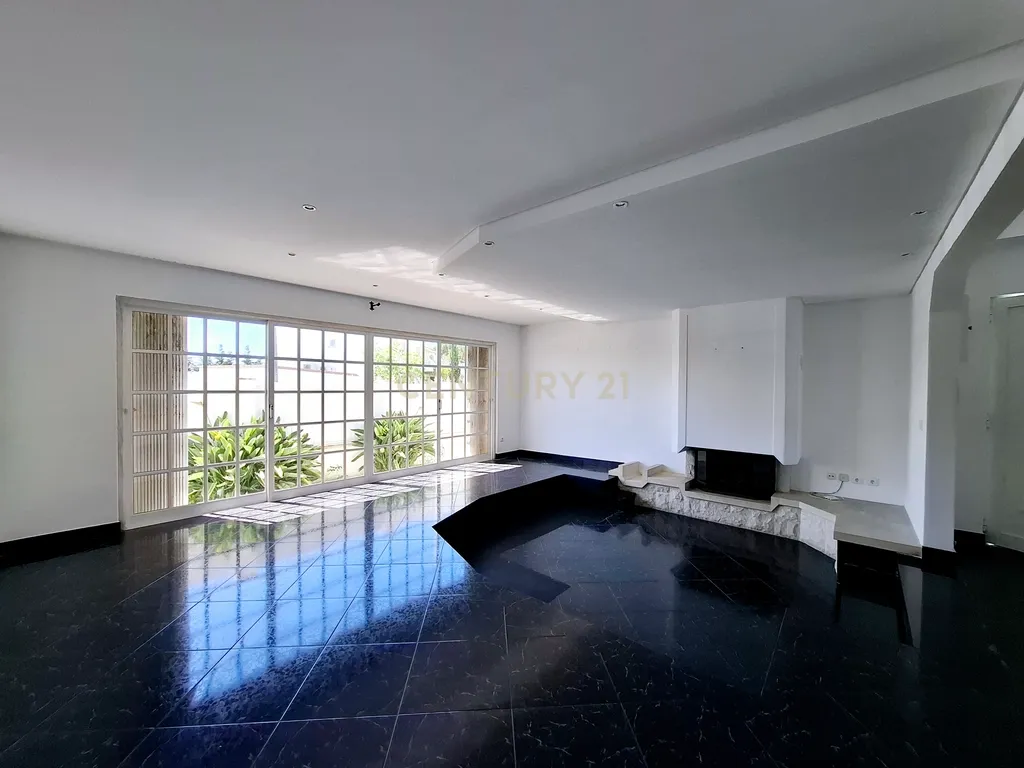 Excelente moradia T3 em Bicesse - Image 5
