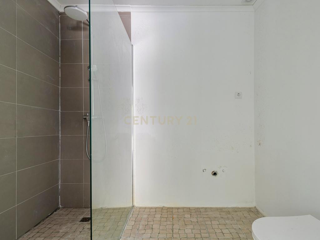 Moradia T4 Exclusiva com Piscina | Vista Serra da Arrábida | Setúbal - Image 33