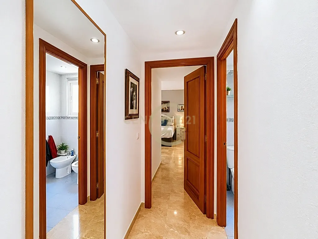 Cobertura de 5 Quartos com Terraço e Churrasqueira: Ideal para Família Numerosa ou Segregação em 2 Habitações! - Image 29