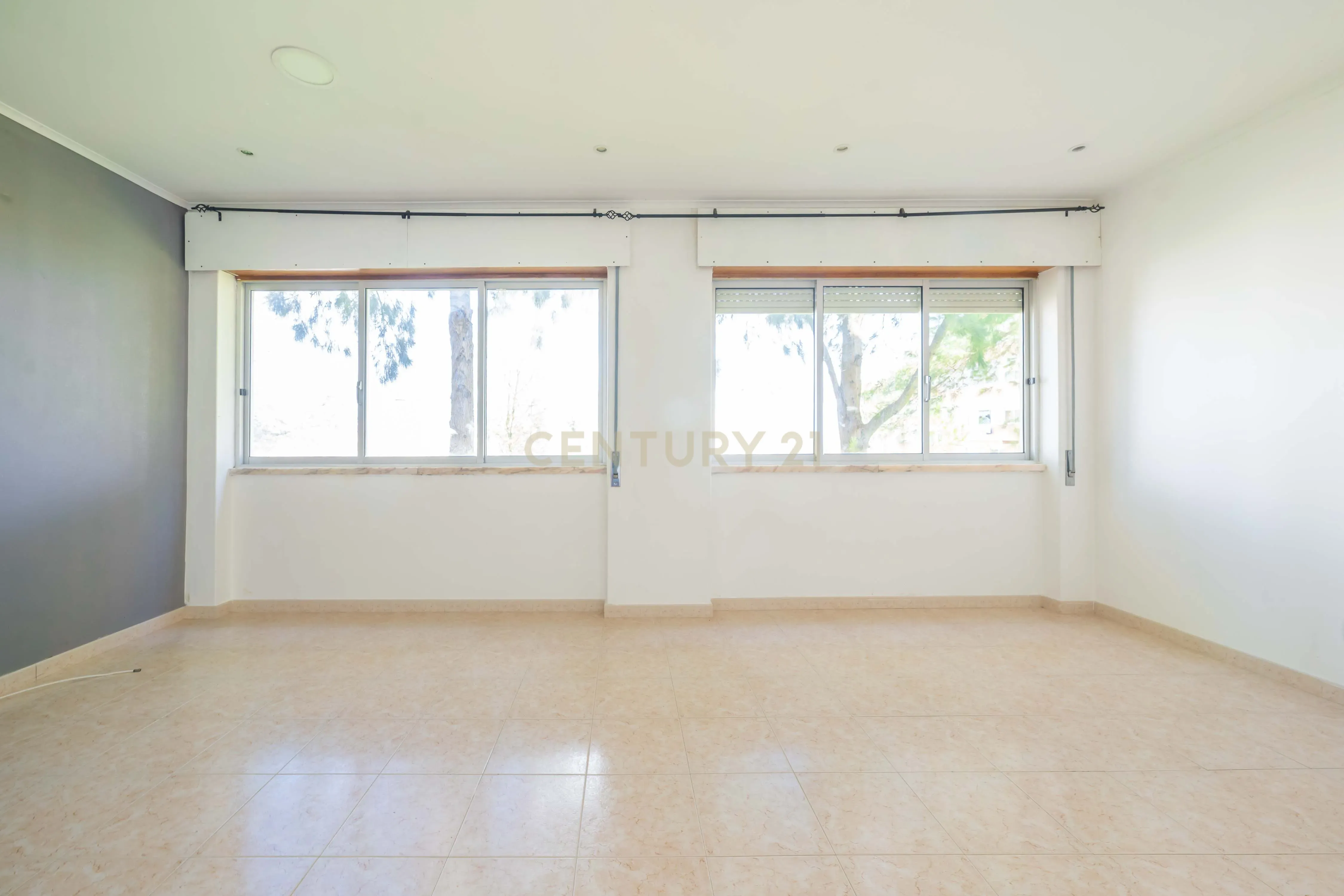 Apartamento T3, Pronto Habitar, no Padre Nabeto, Aires - Image 4