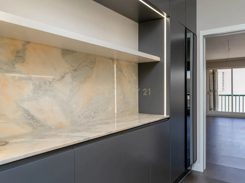 Magnífico T3 Duplex junto a praia de Sesimbra - Image 34