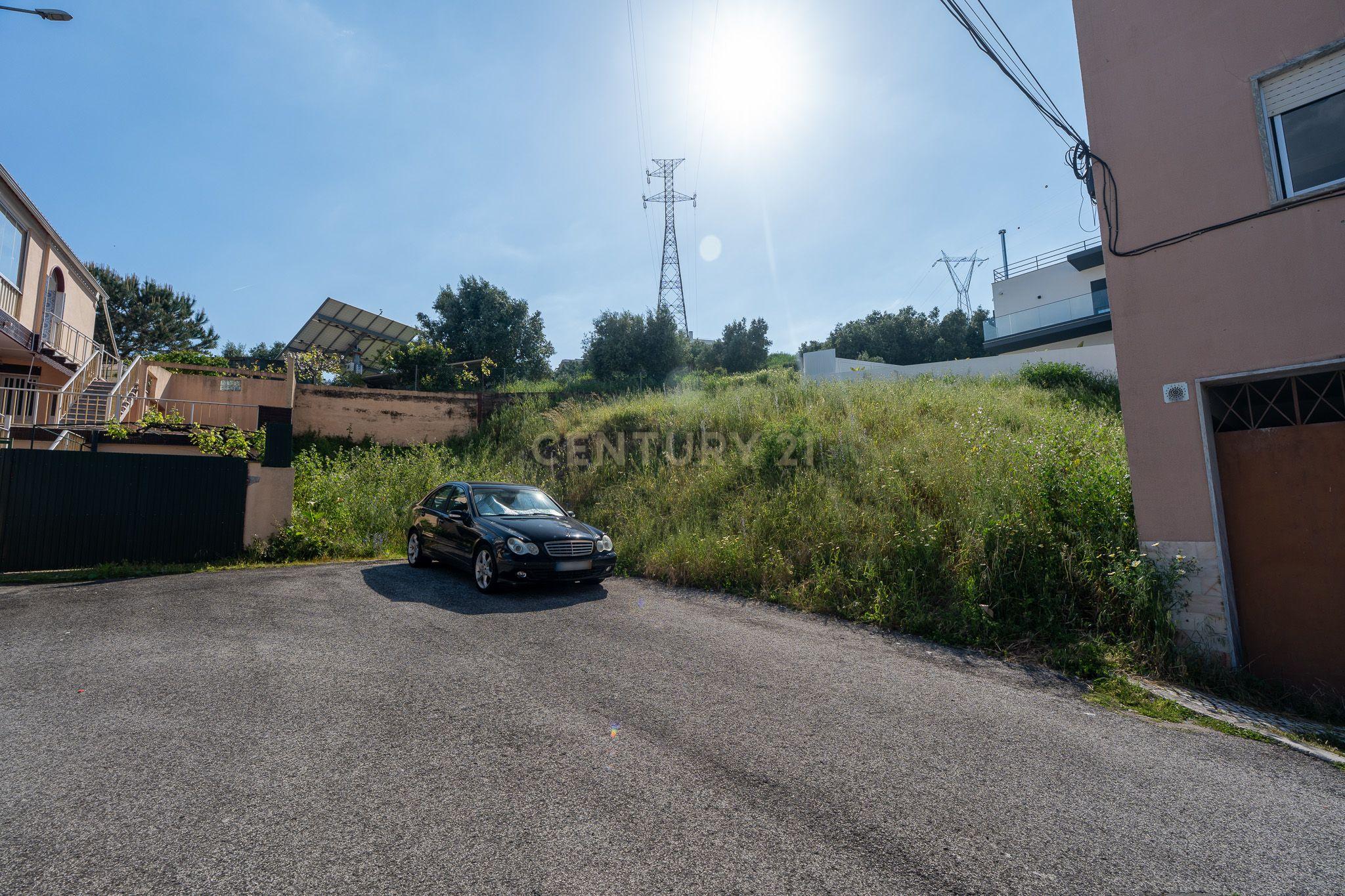 Oportunidade Única em Odivelas: Vista Panorâmica e Conforto - Image 7