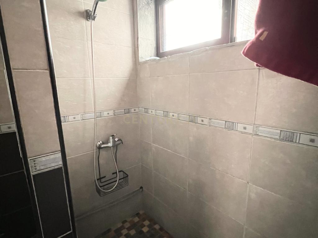  - Image 9