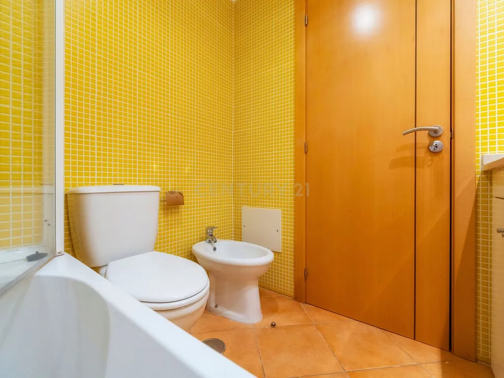 Apartamento T1 | Vista mar | Piscina | Estacionamento | Praia 100mt | Armação de Pera | Algarve - Image 20