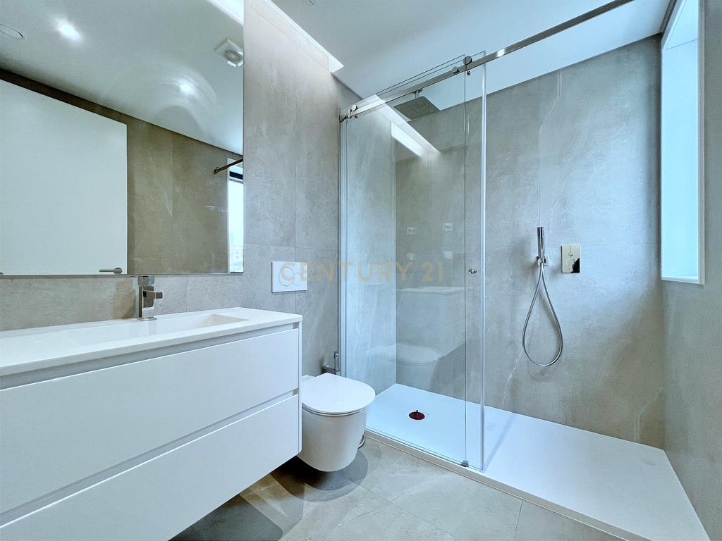 Moradia T4 com Piscina na Parede (Cascais, Lisboa) - Image 19