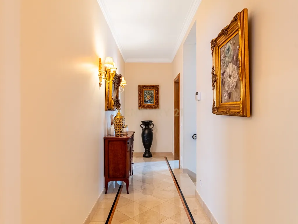 MORADIA T4 - SANTARÉM - Conforto, Elegância e Funcionalidade - Image 16