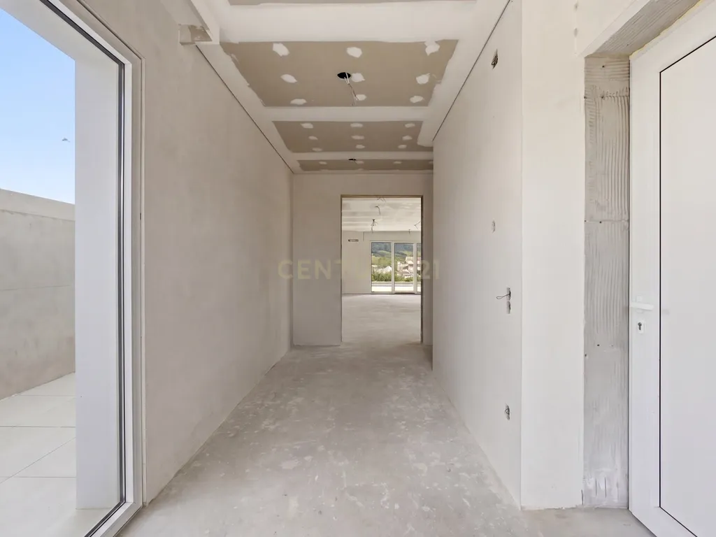 MORADIA T3 NOVA COM PISCINA E VISTA SERRA EM LOTE 795 M2 | Vilar, Cadaval - Image 26