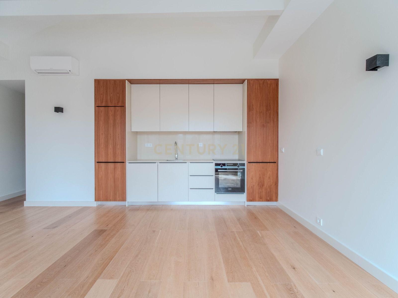 Fotografia 6 de Viva no Coração do Porto - T1 Renovado com Design Moderno