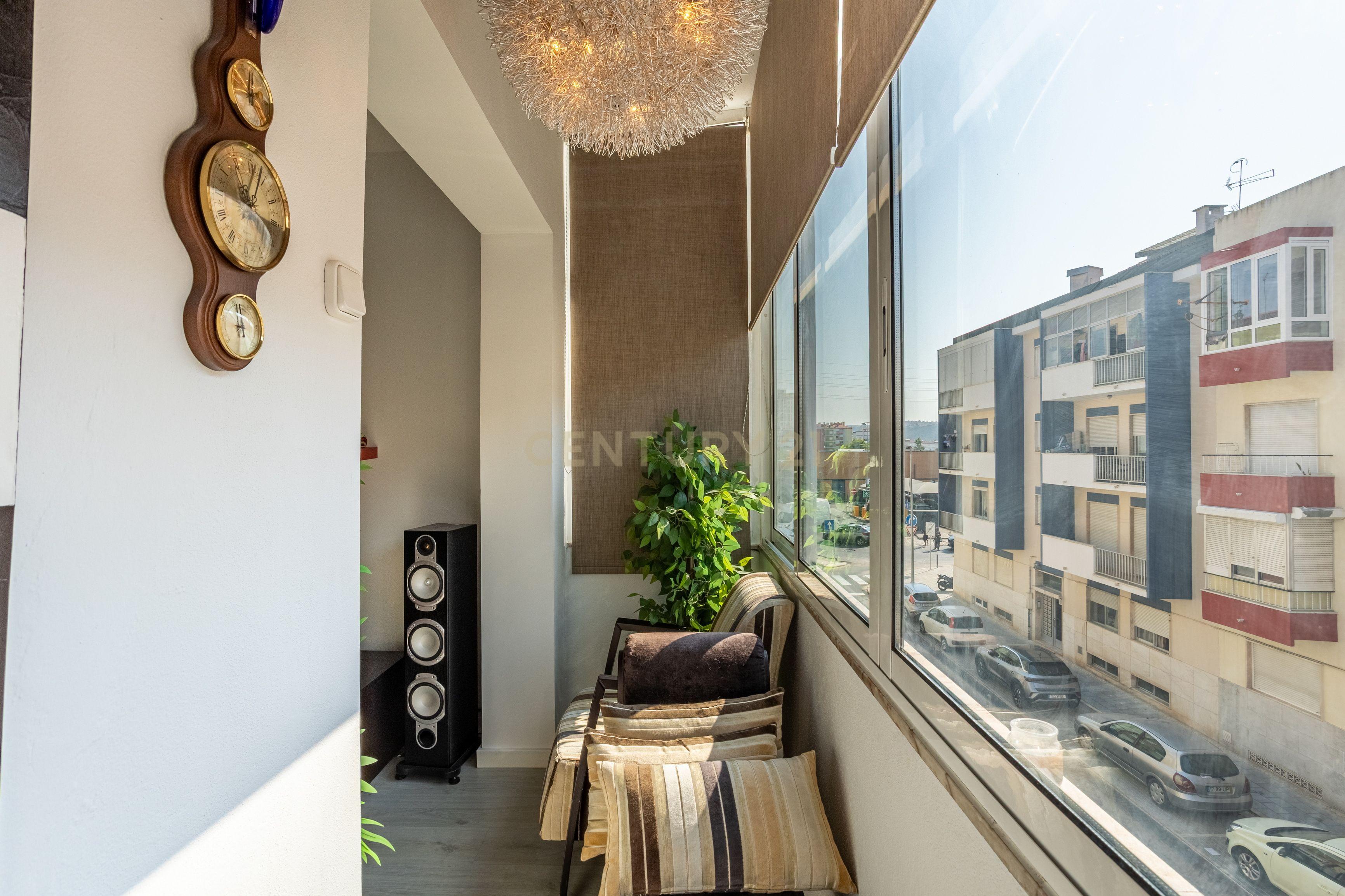 Fotografia 10 de Apartamento T2 Remodelado | Excelente Localização | Odivelas