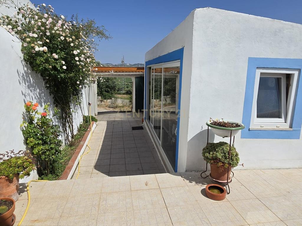 Moradia Renovado com Terraço e Jardim Caixaria - Torres Vedras  - Image 28