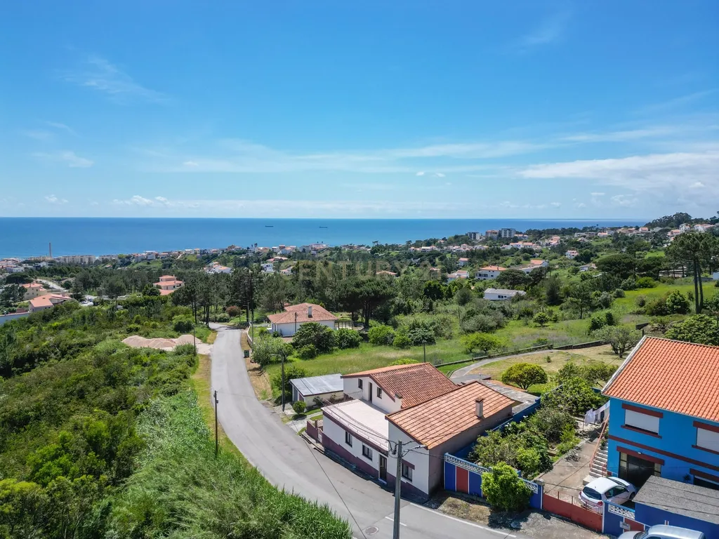 Moradia T4 com Vista Mar e Cidade - Image 3