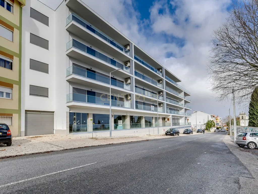 "Iria Rio Residence", o novo condomínio com piscina e vista rio às portas de Lisboa - Image 2