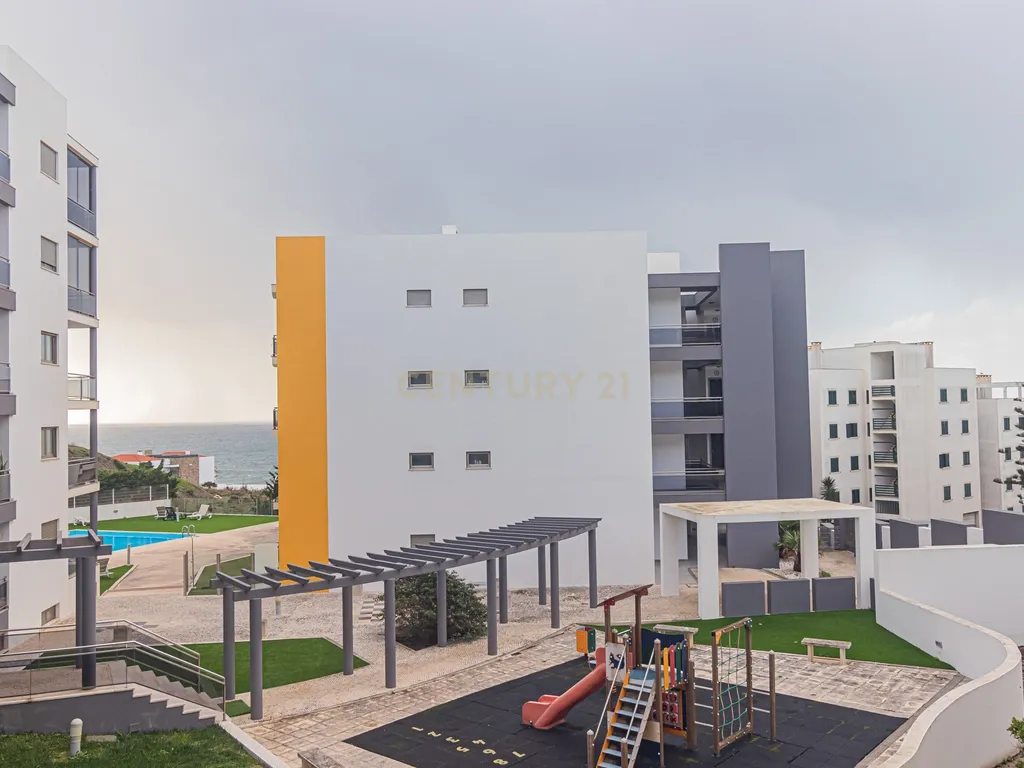 Apartamento T3 Vista Mar, Ericeira, Mafra - Image 1