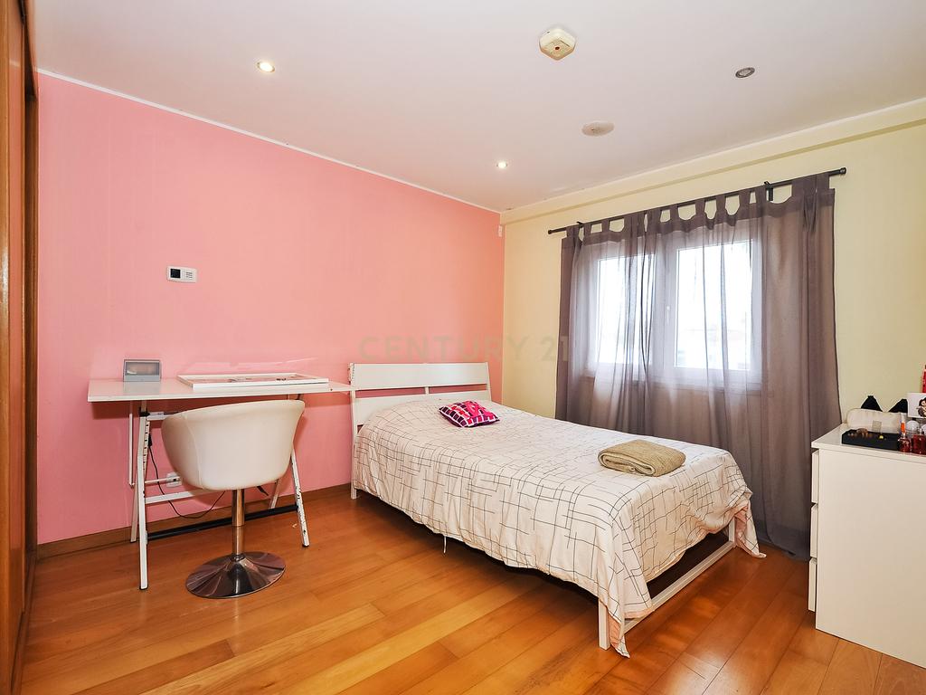 Moradia Isolada T4 Piscina e Cave - Image 32