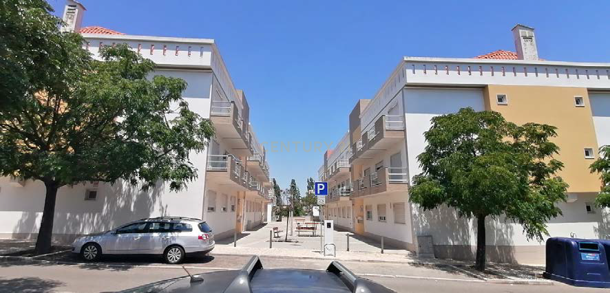 Apartamento T3  em Palhais * IMÓVEL ATUALMENTE ARRENDADO * - Image 7
