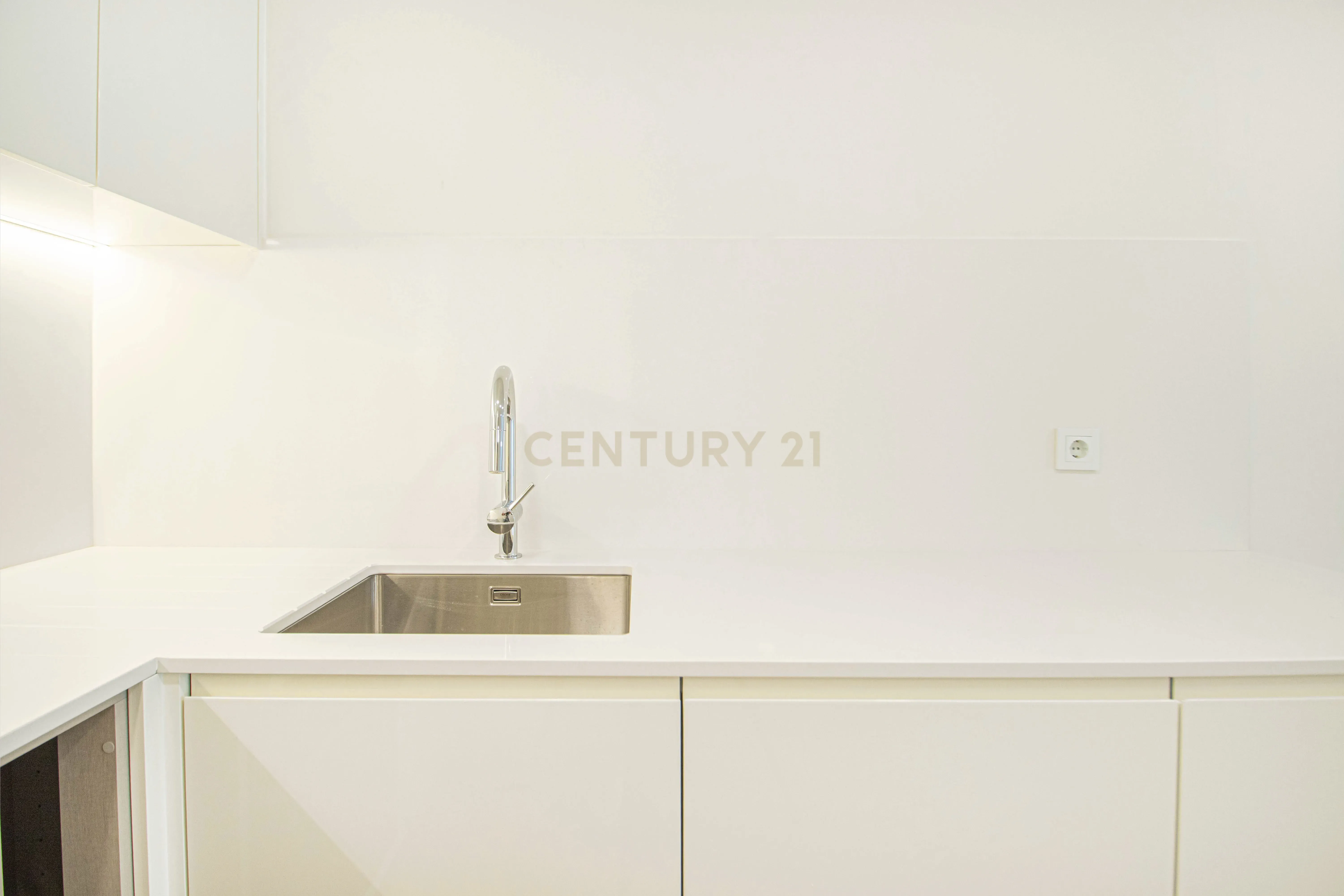 Fotografia 9 de Apartamento T1 Novo com Garagem em Sacavém | Cedência de Posição