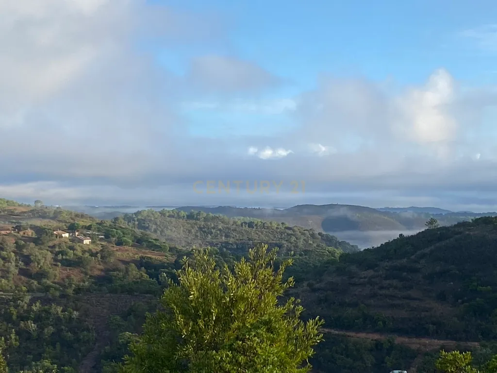 Vivenda com propriedade em Bordeira - Image 10