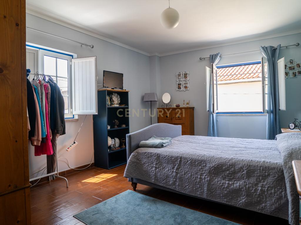 🏡 Moradia T4 Impecável em Olho Marinho – a poucos minutos de Peniche! - Image 27