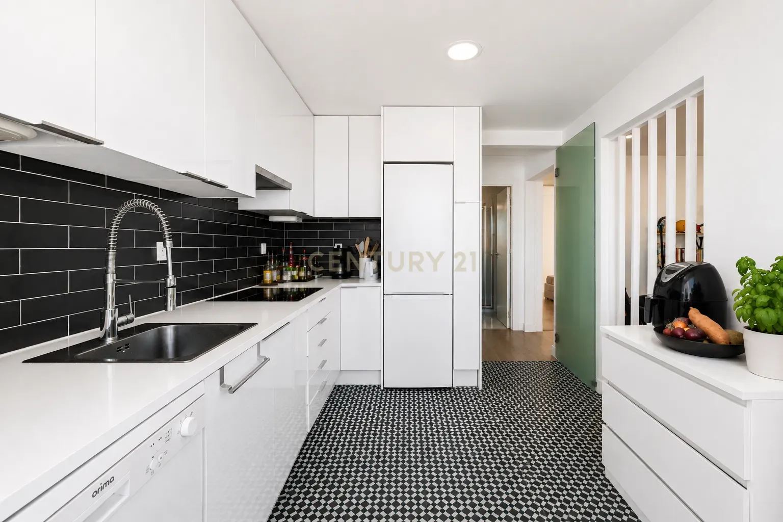 Fotografia 10 de T3 86 m² REMODELADO | MIRATEJO, CORROIOS | 11.º E ÚLTIMO ANDAR | VISTAS RIO E ARRÁBIDA