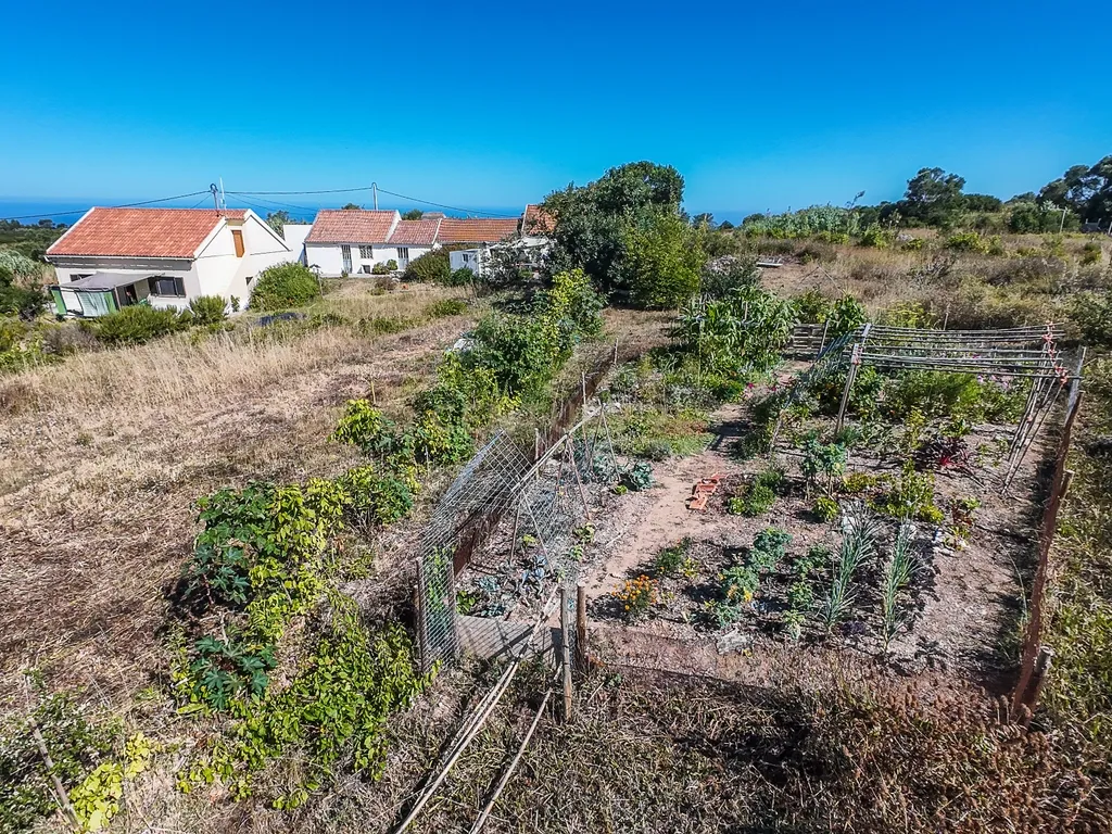 Moradia T2+3 com projecto de renovação aprovado | Terreno 12.000m2 | Vista Mar | Anexos - Image 54