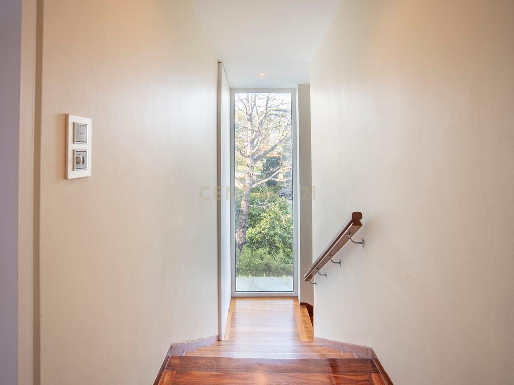 Residência Histórica de Prestígio no Bairro Hollywood — Porto - Image 18