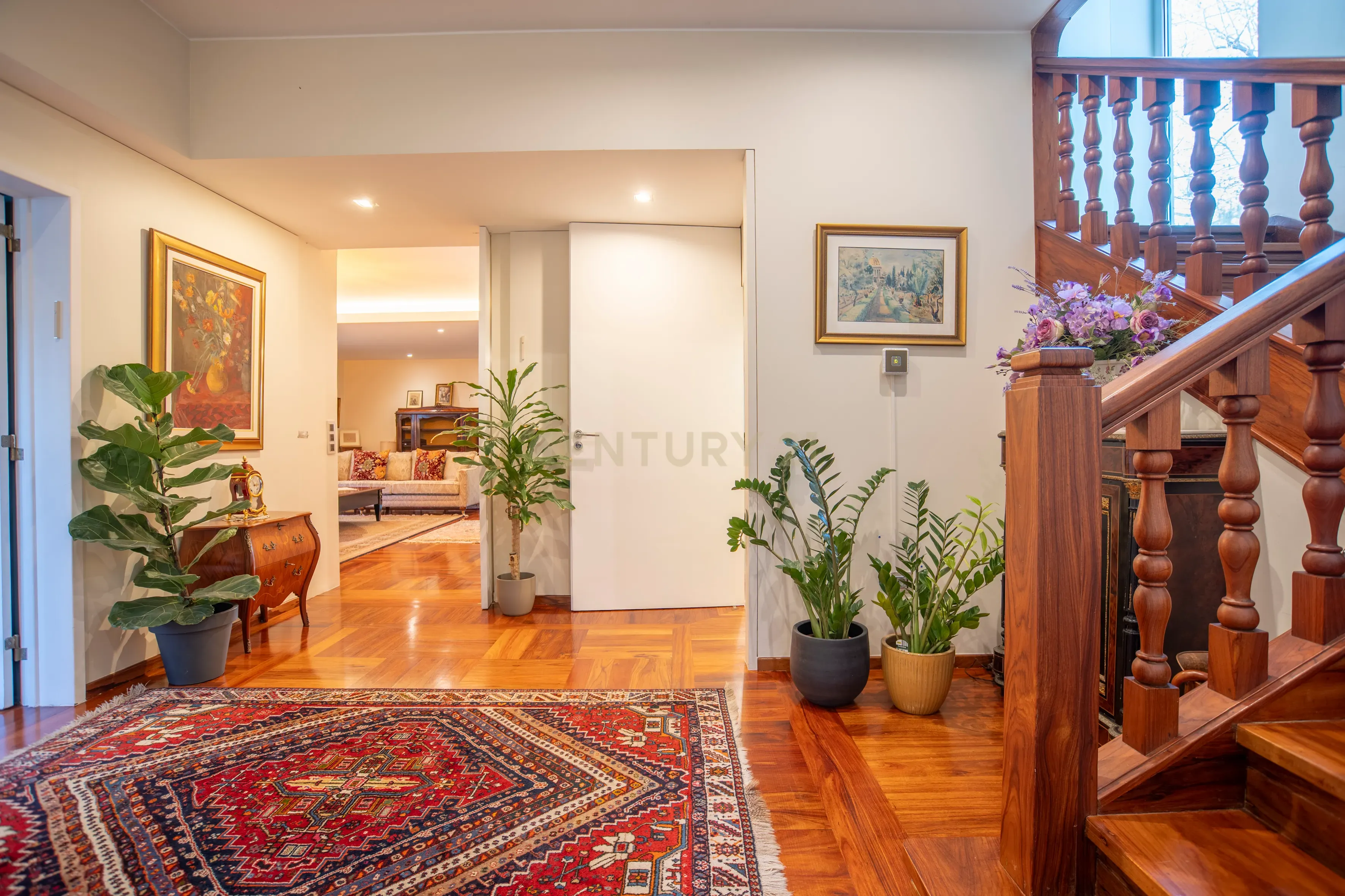 Residência Histórica de Prestígio no Bairro Hollywood — Porto - Image 12