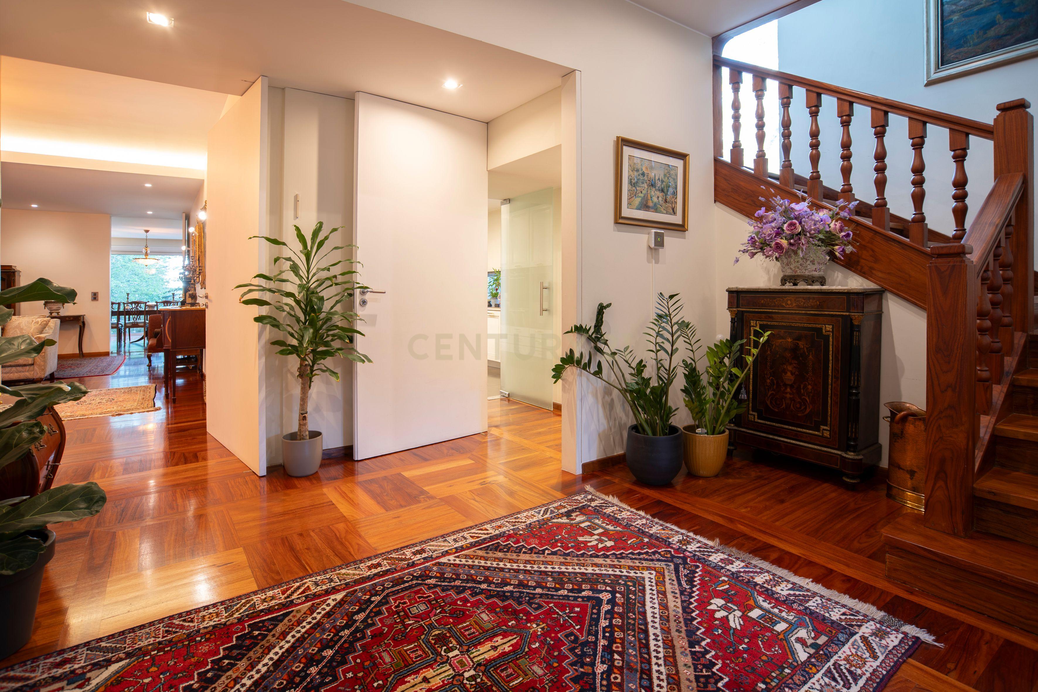 Residência Histórica de Prestígio no Bairro Hollywood — Porto - Image 11